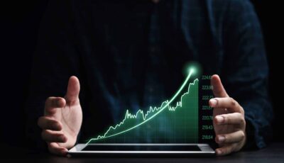 النشرة الاقتصادية.. تمويلات بـ1.6 مليار دولار واتفاقية جديدة لتحسين كفاءة المطارات