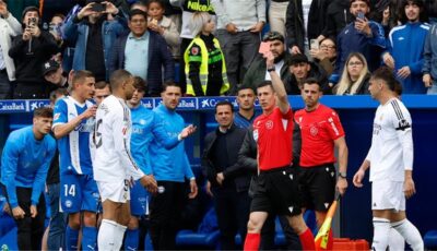 طرد مباشر لـ مبابي في مباراة ريال مدريد وديبورتيفو ألافيس (فيديو)