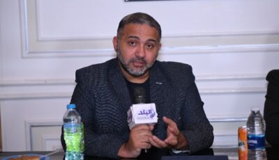 محمد ثروت مثقف فنيا ولديه الكثير