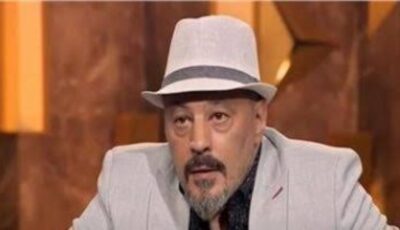 ايه اللى بيحصل دا.. عمرو عبد الجليل ينفعل فى عزاء سليمان عيد