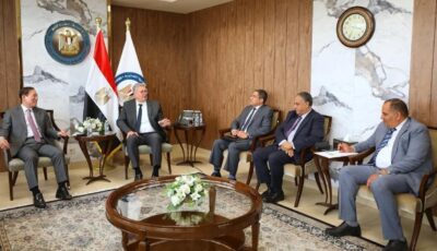أرحب برغبة المؤسسة الكورية لبحث الاستثمار بمصر
