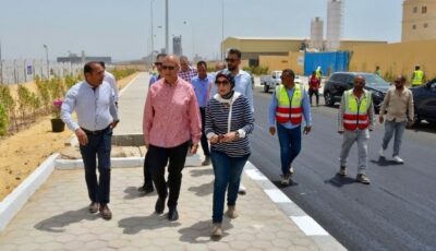 مسئولو الإسكان يتفقدون مشروعات مدينة السويس الجديدة
