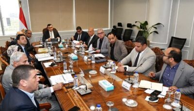 وزير الإسكان يتابع موقف تنفيذ المرحلة الثانية لمحطة تنقية مياه الشرب بـ 6 أكتوبر